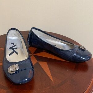 ANNE KLEIN SPORT NAVY BLUE FLATS